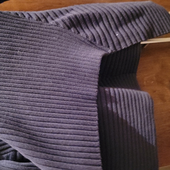 Cardigan - Picture 3 of 4